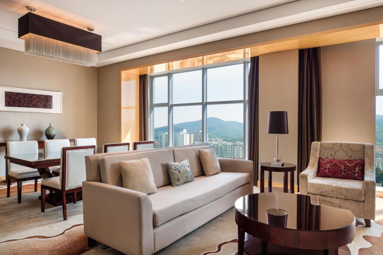 Sheraton Zhenjiang Hotel Экстерьер фото